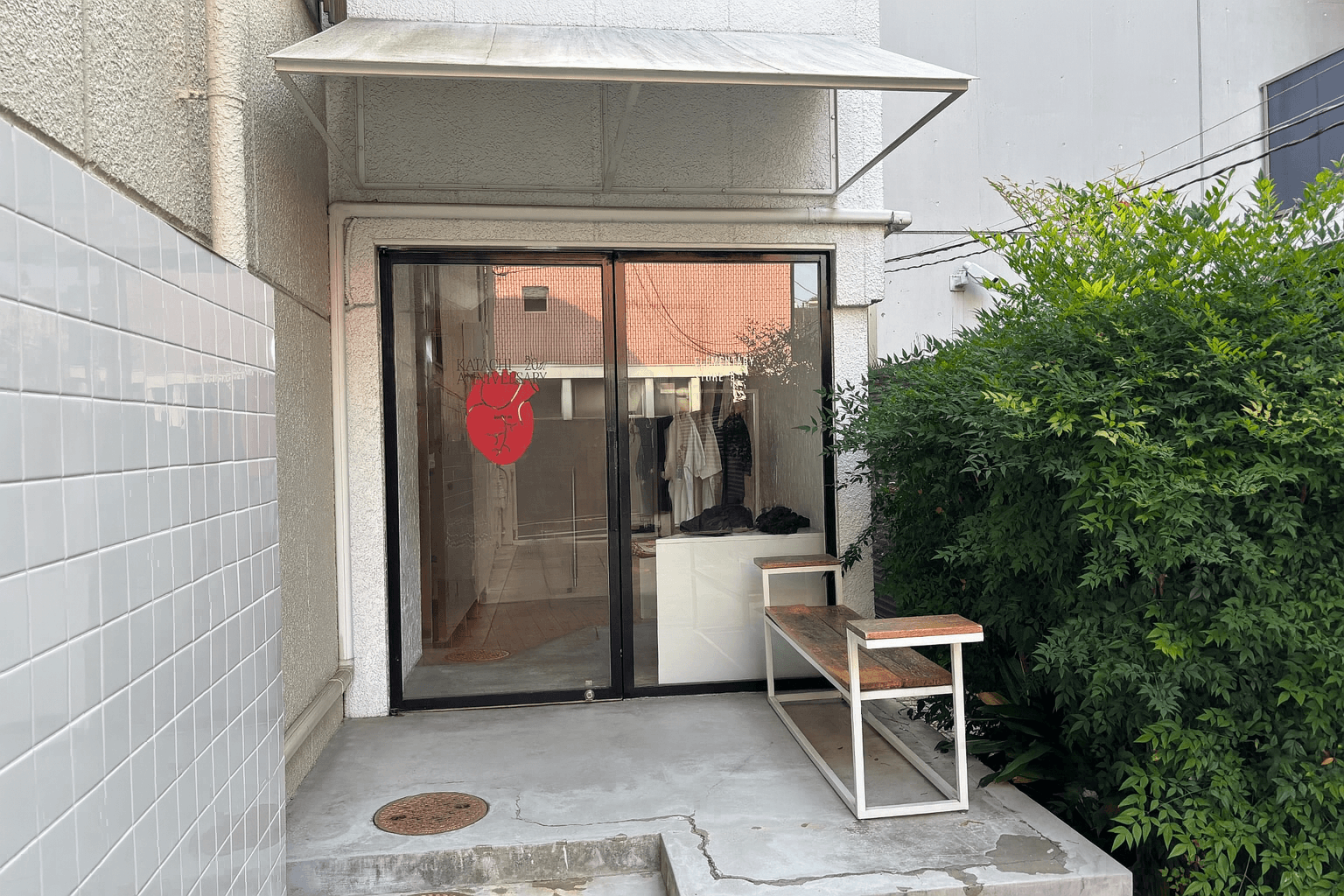 建物, 座る, テーブル, 大きい が含まれている画像

AI 生成コンテンツは誤りを含む可能性があります。